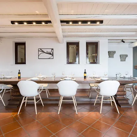 Sleeps 6 Pool Wifi Stresa