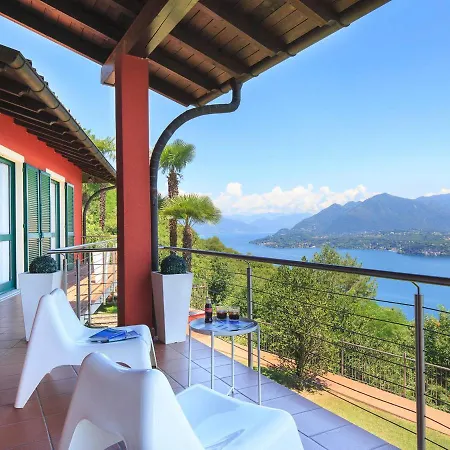 Sleeps 6 Pool Wifi Stresa
